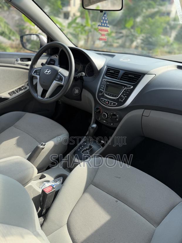 Hyundai Accent 2014 Silver photo 6