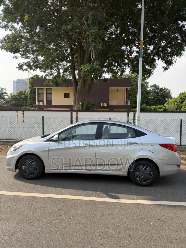 Hyundai Accent 2014 Silver photo 5