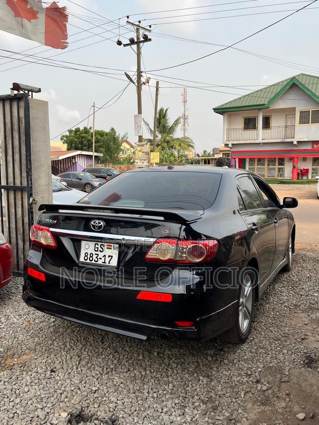 Toyota Corolla 2013 Black