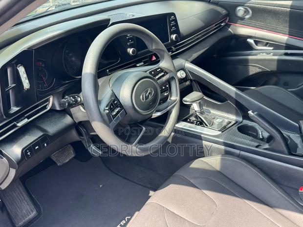 Hyundai Elantra 2022 Blue