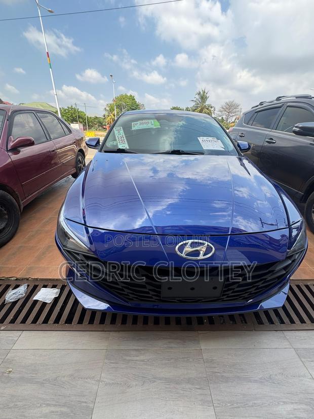 Hyundai Elantra 2022 Blue