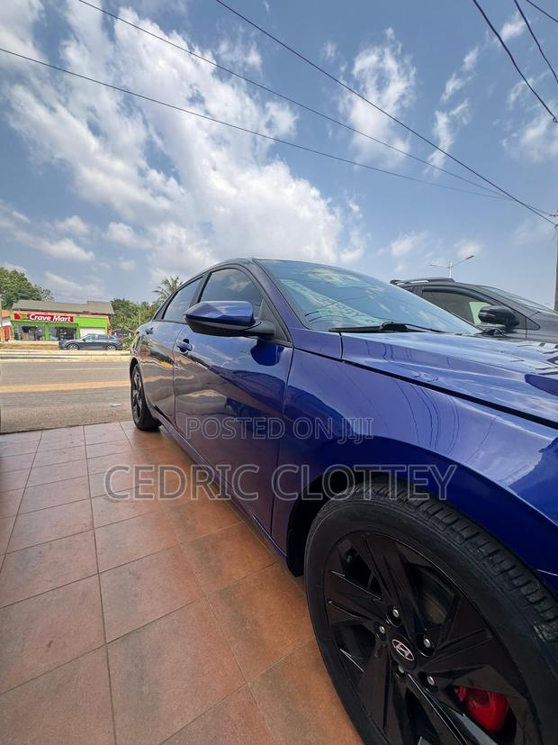 Hyundai Elantra 2022 Blue