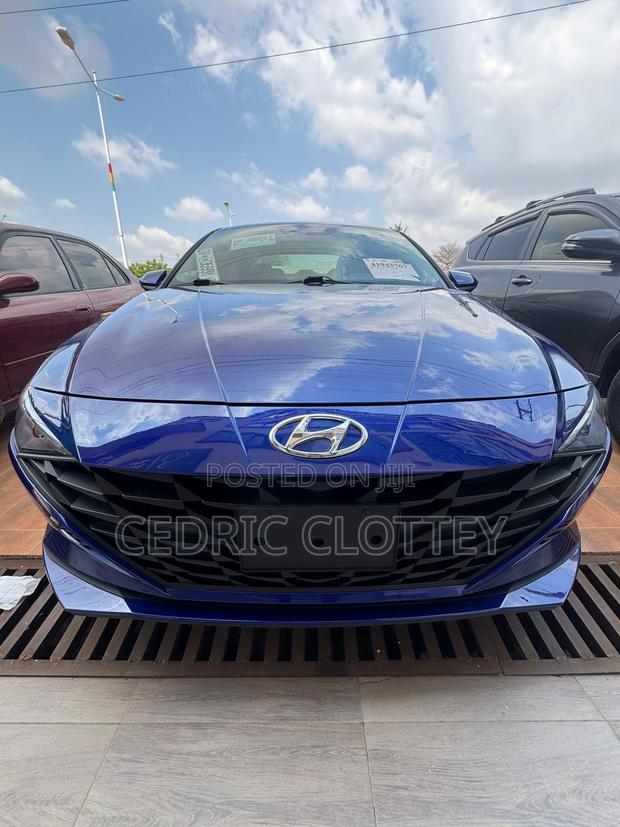 Hyundai Elantra 2022 Blue