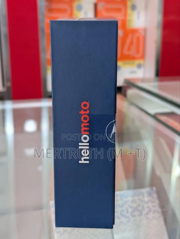 New Motorola Moto G04s 128 GB Orange photo 3