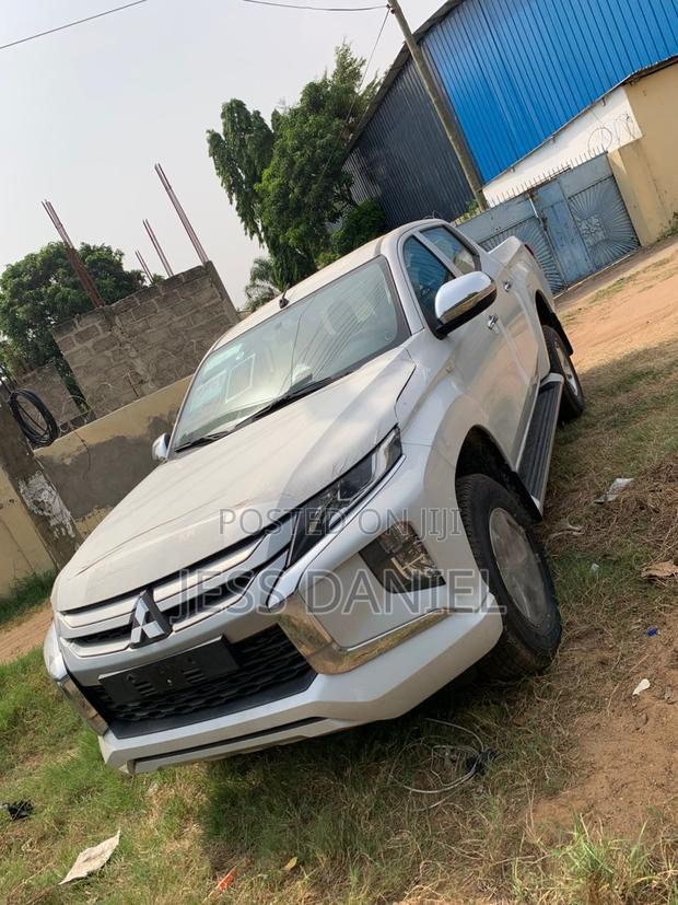 New Mitsubishi L200 2023 White