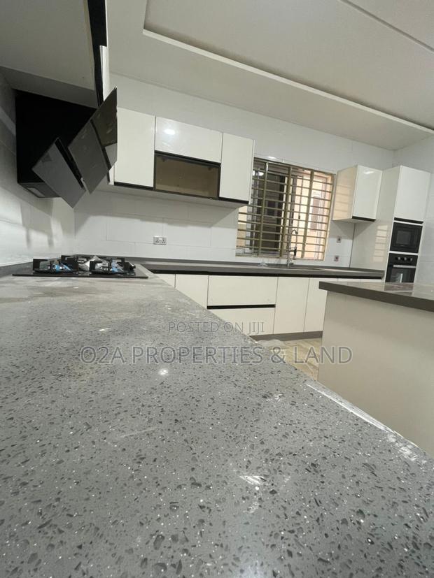 4bdrm House in Lakeside Estate for sale photo 3