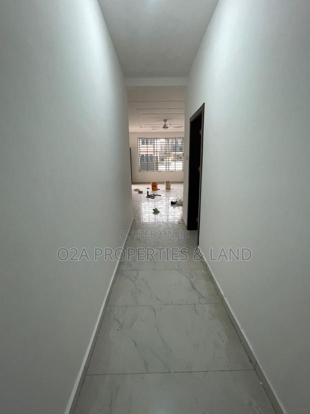 4bdrm House in Lakeside Estate for sale photo 7