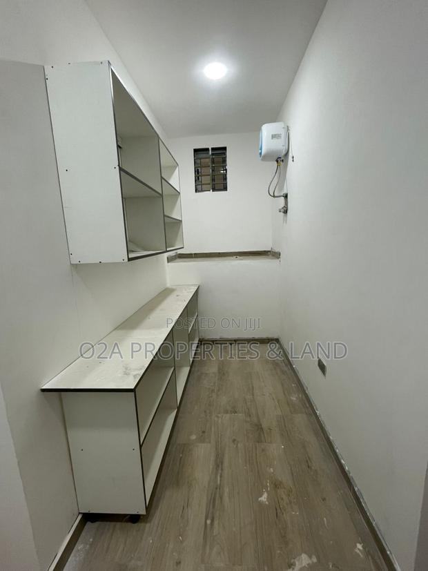 4bdrm House in Lakeside Estate for sale photo 11