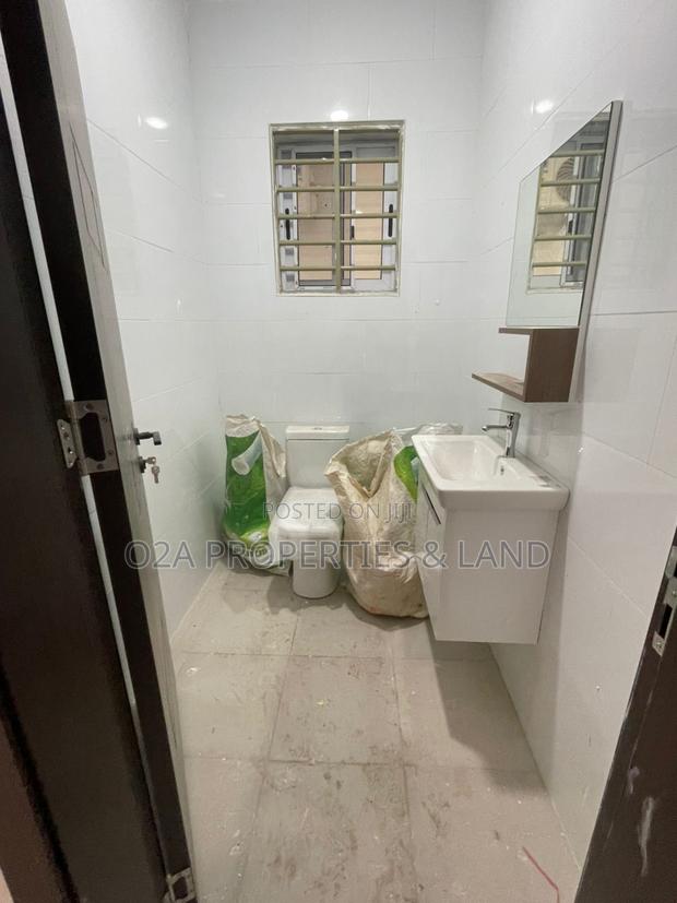 4bdrm House in Lakeside Estate for sale photo 12