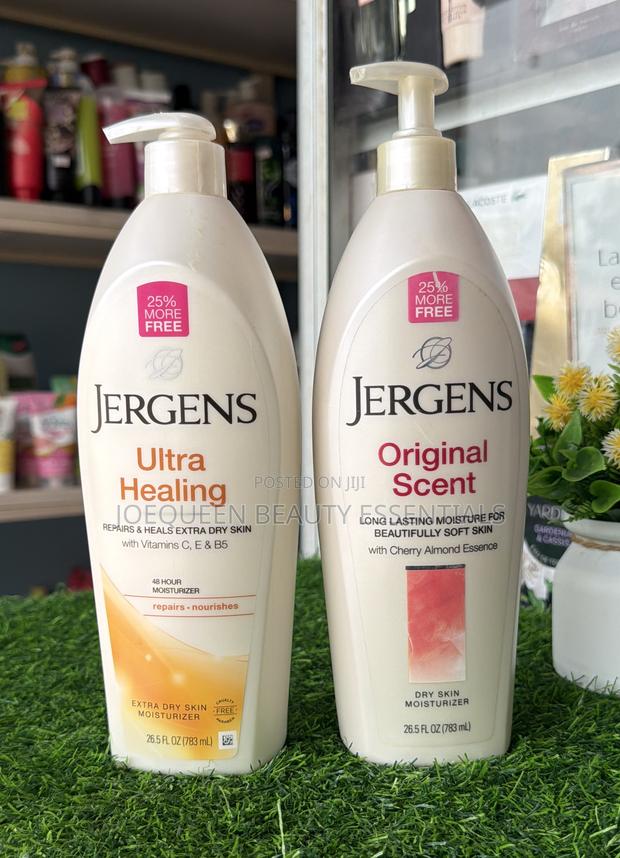 Jergens Dry Skin Moisturizer 783ml · Photo 1