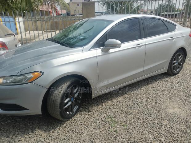 Ford Fusion 2013 Silver photo 2