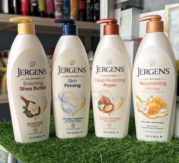Jergens 24 Hour Moisturizer 496ml · Photo 1