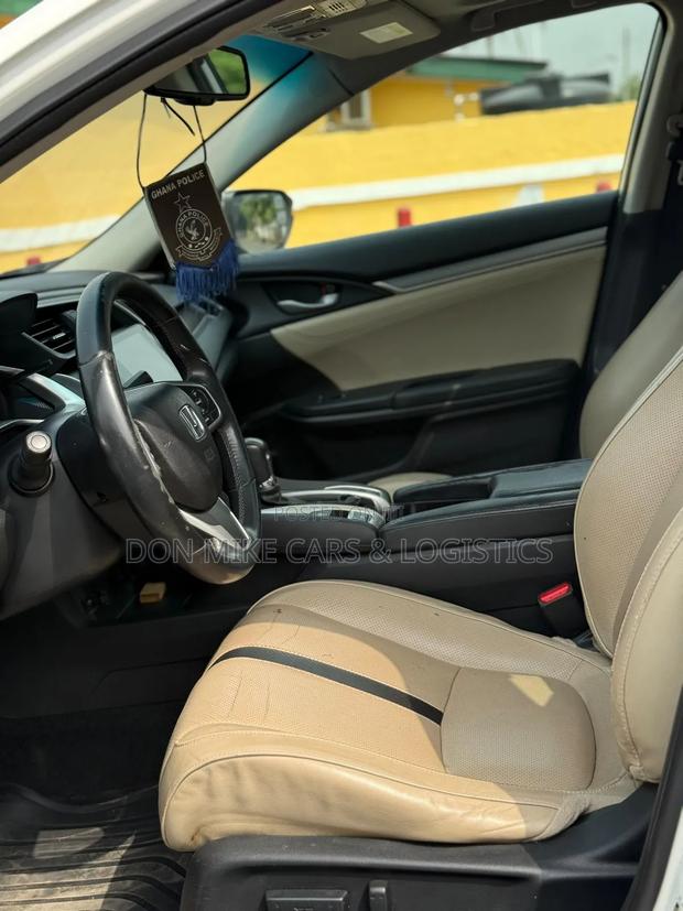 Honda Civic EX-L Sedan 2018 White photo 4