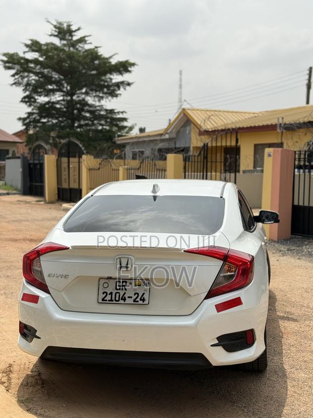 Honda Civic Touring Sedan 2018 White