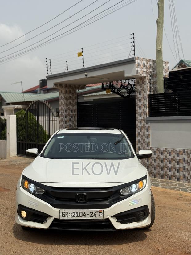 Honda Civic Touring Sedan 2018 White