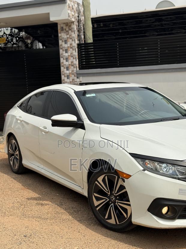 Honda Civic Touring Sedan 2018 White