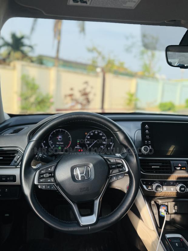 Honda Accord 2018 Red photo 5