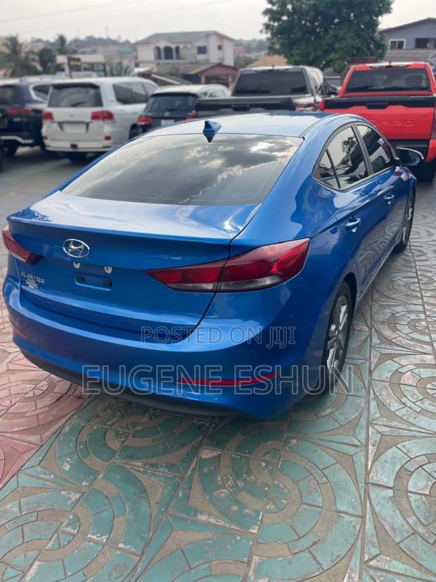 Hyundai Elantra 2017 Blue