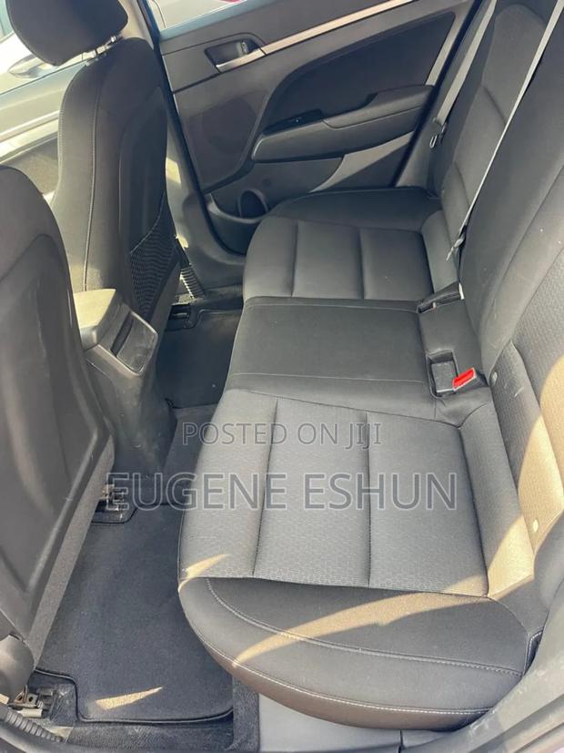 Hyundai Elantra 2017 Blue