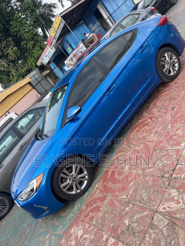 Hyundai Elantra 2017 Blue