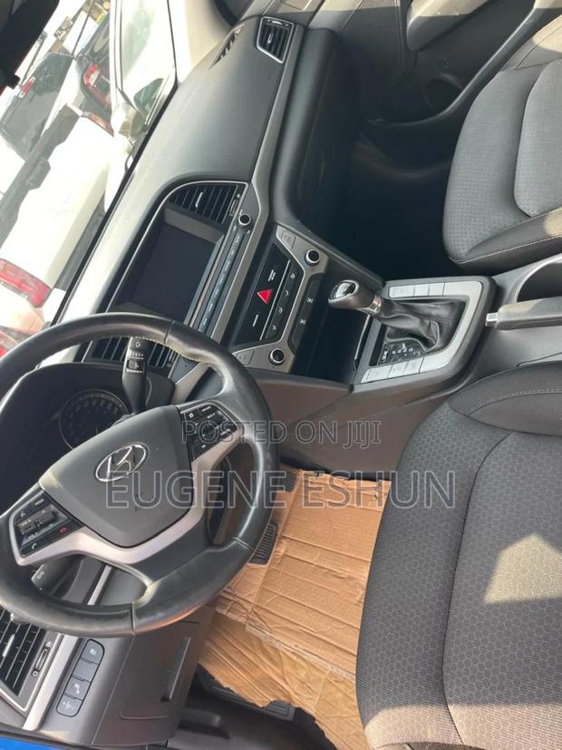 Hyundai Elantra 2017 Blue