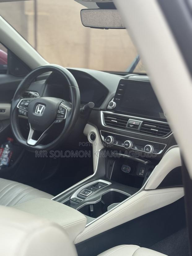 Honda Accord 2018 Red photo 13