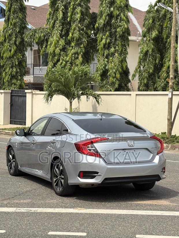 Honda Civic EX-L Sedan 2018 Silver photo 7