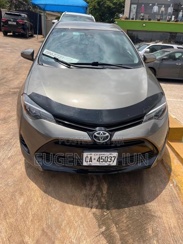 Toyota Corolla 2018 Gray