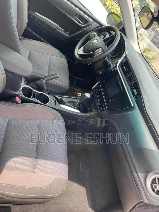 Toyota Corolla 2018 Gray