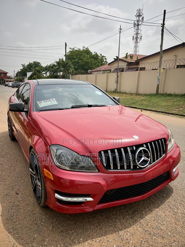 Mercedes-Benz C250 2014 Red