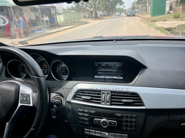 Mercedes-Benz C250 2014 Red