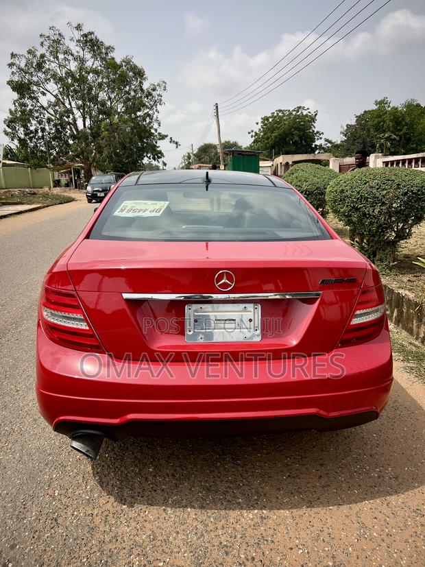 Mercedes-Benz C250 2014 Red