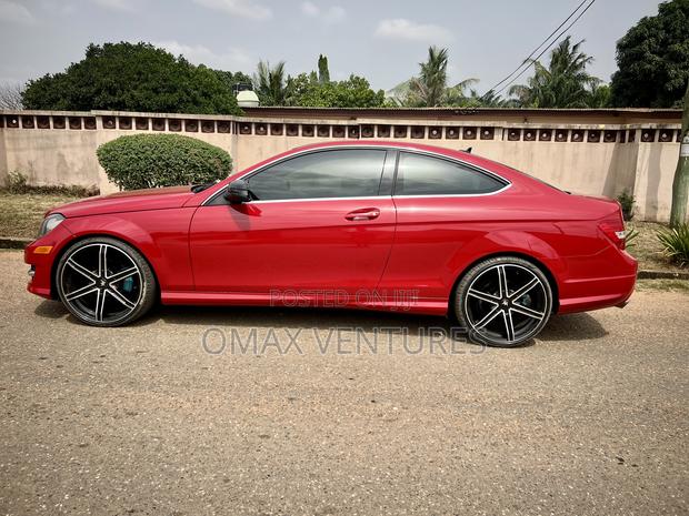 Mercedes-Benz C250 2014 Red