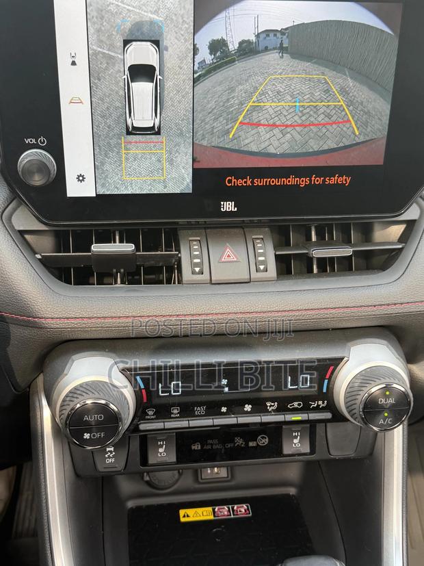 Toyota RAV4 XLE Premium 2025 Red photo 8