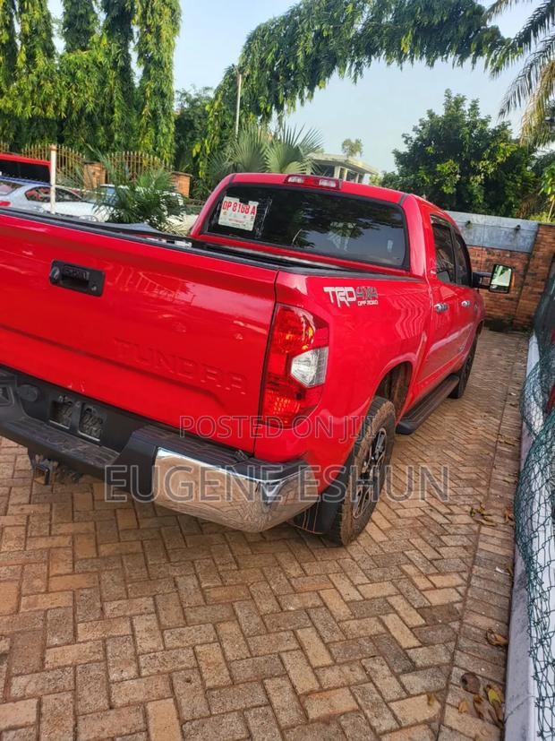 Toyota Tundra 2016 Red