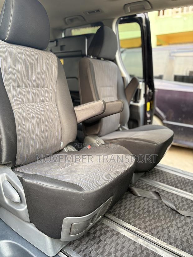 Toyota Voxy 2010 Black