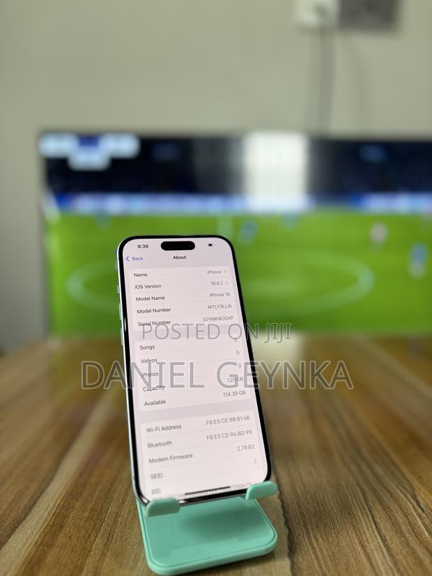 Apple iPhone 15 128 GB White photo 4