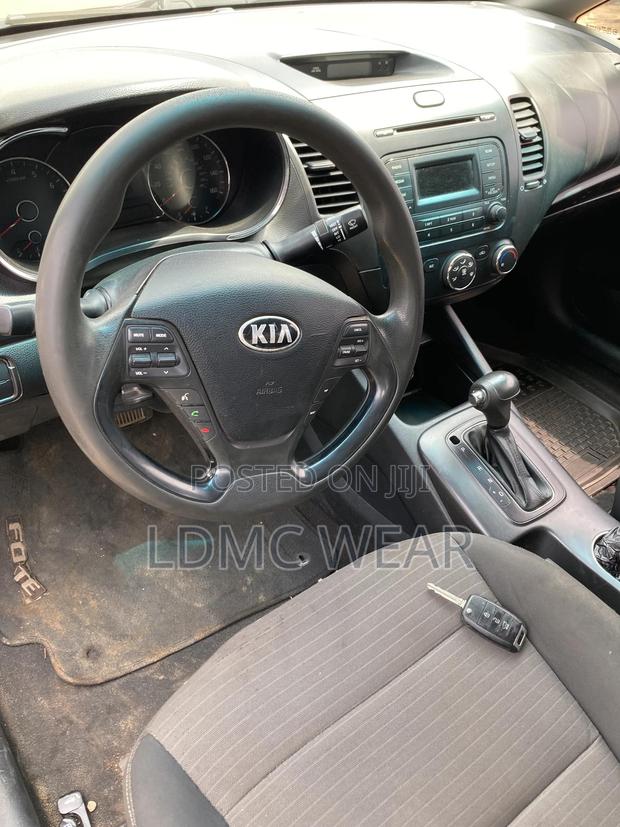 Kia Forte 2012 White photo 5
