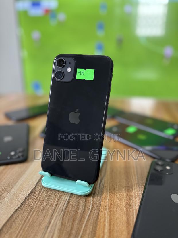 Apple iPhone 11 64 GB Black photo 2