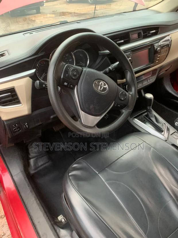 Toyota Corolla LE Premium 4dr Sedan (1.8L 4cyl CVT) 2016 Red