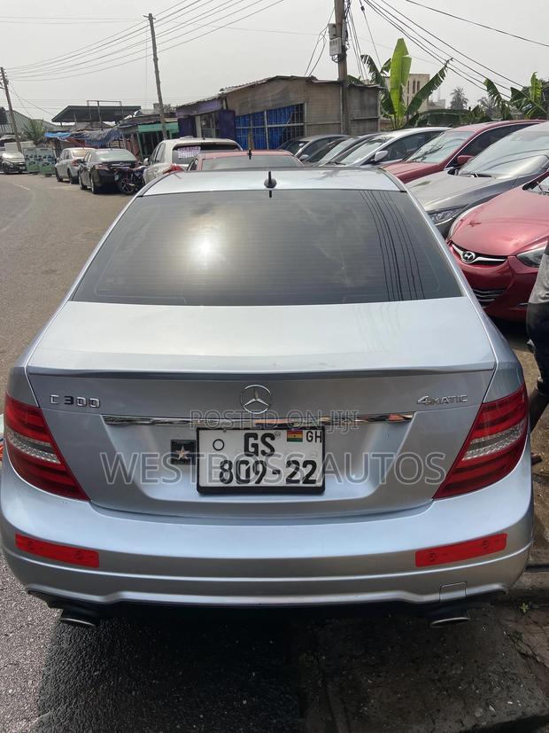 Mercedes-Benz C300 Luxury 4Matic Sedan AWD (3.5L 6cyl 7A) 2014 Silver photo 3