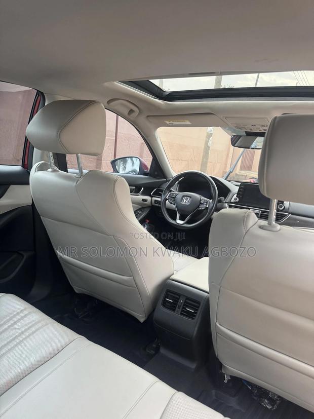 Honda Accord 2018 Red photo 7
