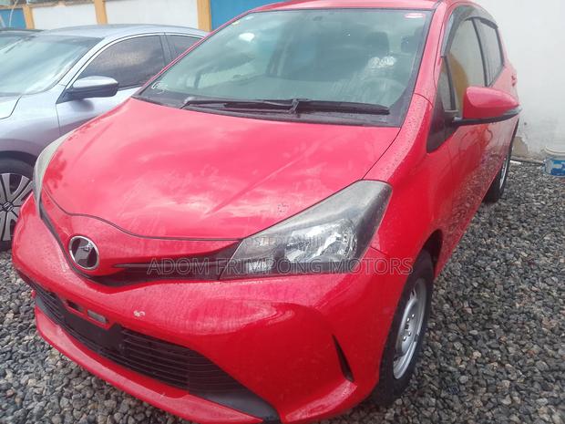 Toyota Vitz 2012 Red