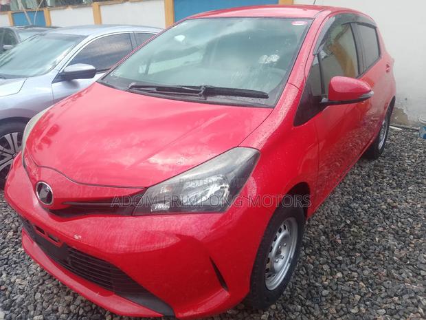 Toyota Vitz 2012 Red photo 6