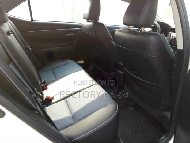 Toyota Corolla S 4dr Sedan (1.8L 4cyl CVT) 2015 White photo 8