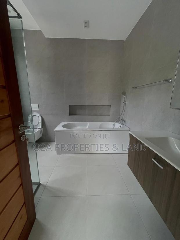 4bdrm House in Cantomments, Acquinas for sale photo 10