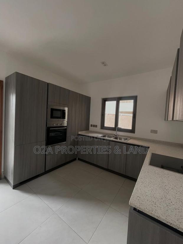 4bdrm House in Cantomments, Acquinas for sale photo 12