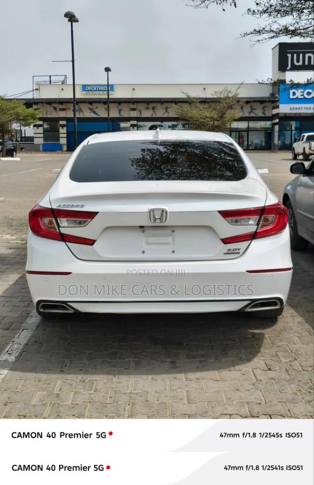 Honda Accord Sport (2.0L 4cyl Turbo 10A) 2019 White photo 2