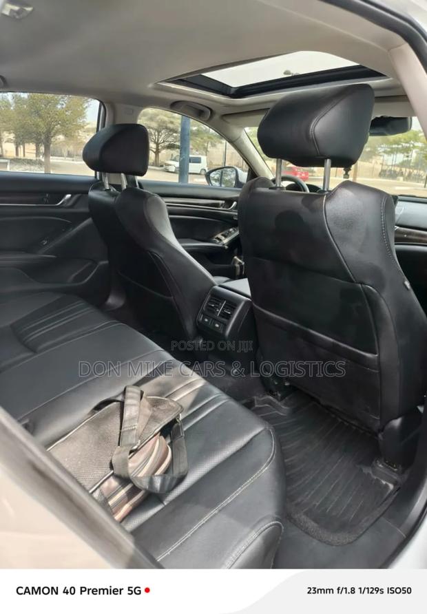 Honda Accord Sport (2.0L 4cyl Turbo 10A) 2019 White photo 4
