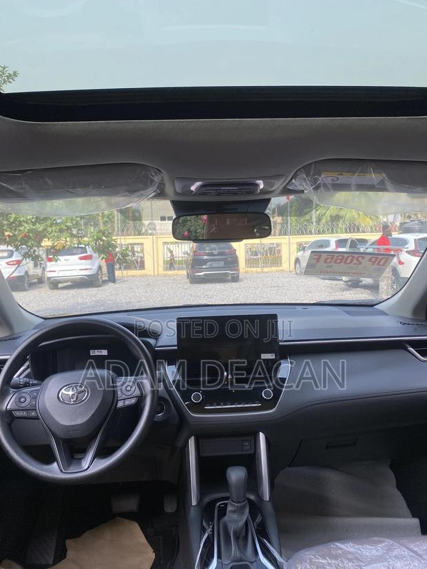 New Toyota Corolla Cross XLE 2025 Black